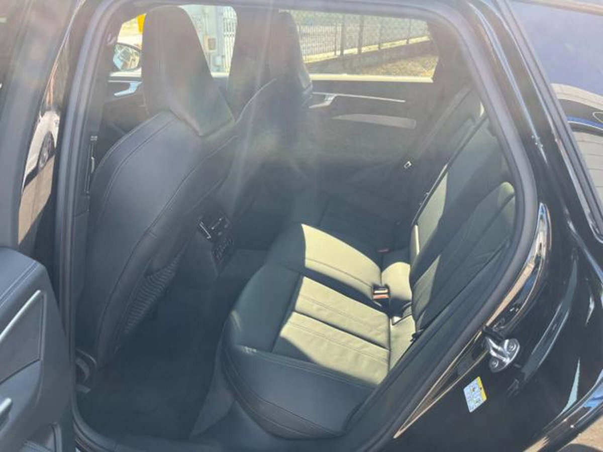 Audi A6 Avant 40 2.0 TDI S tronic Business Plus (18)