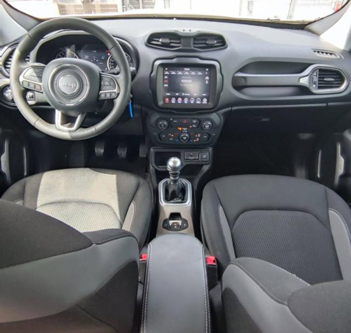 Jeep Renegade 1.6 Mjt 130 CV Limited (9)
