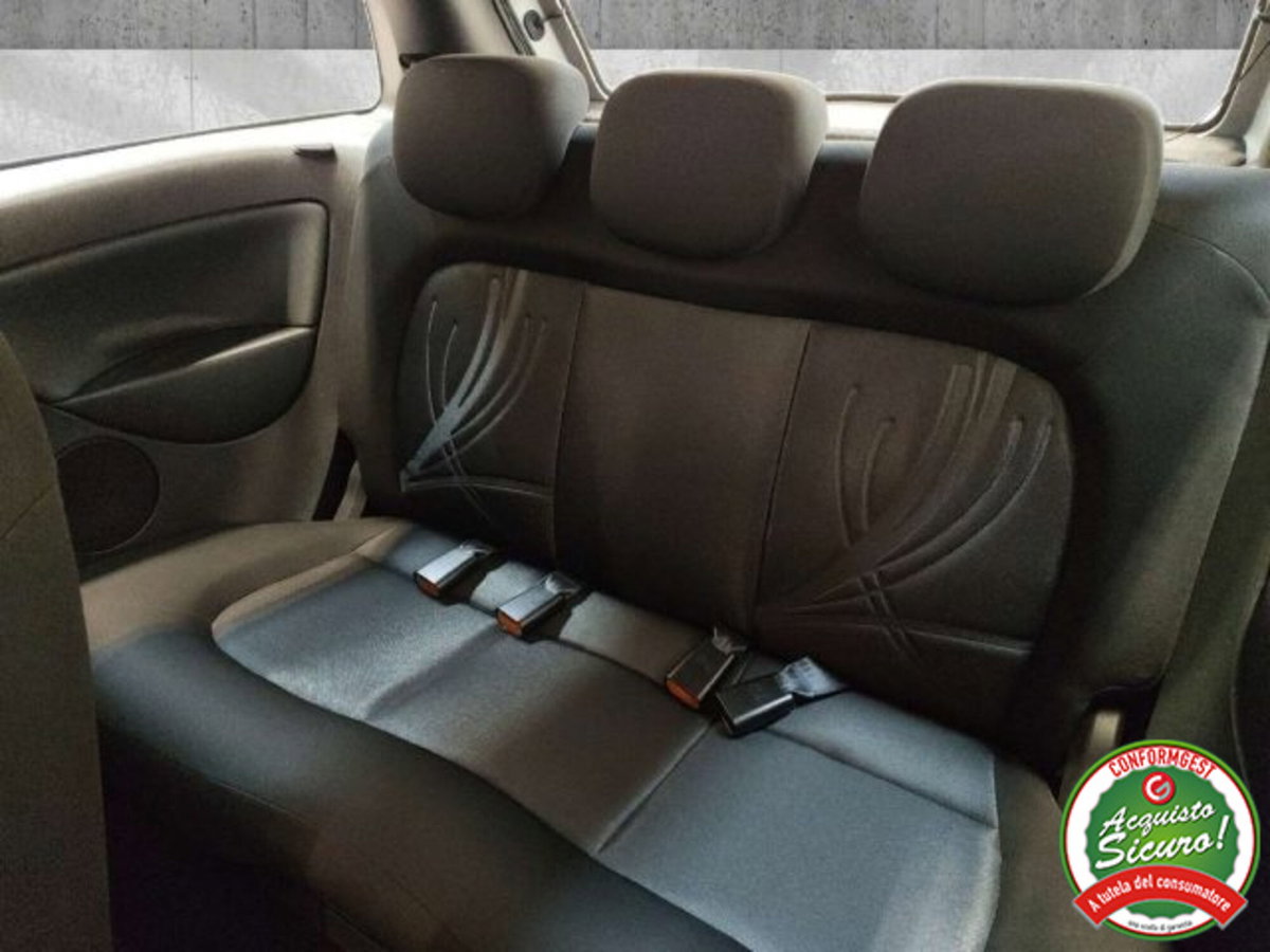 Lancia Ypsilon 1.2 69 CV Unyca (14)