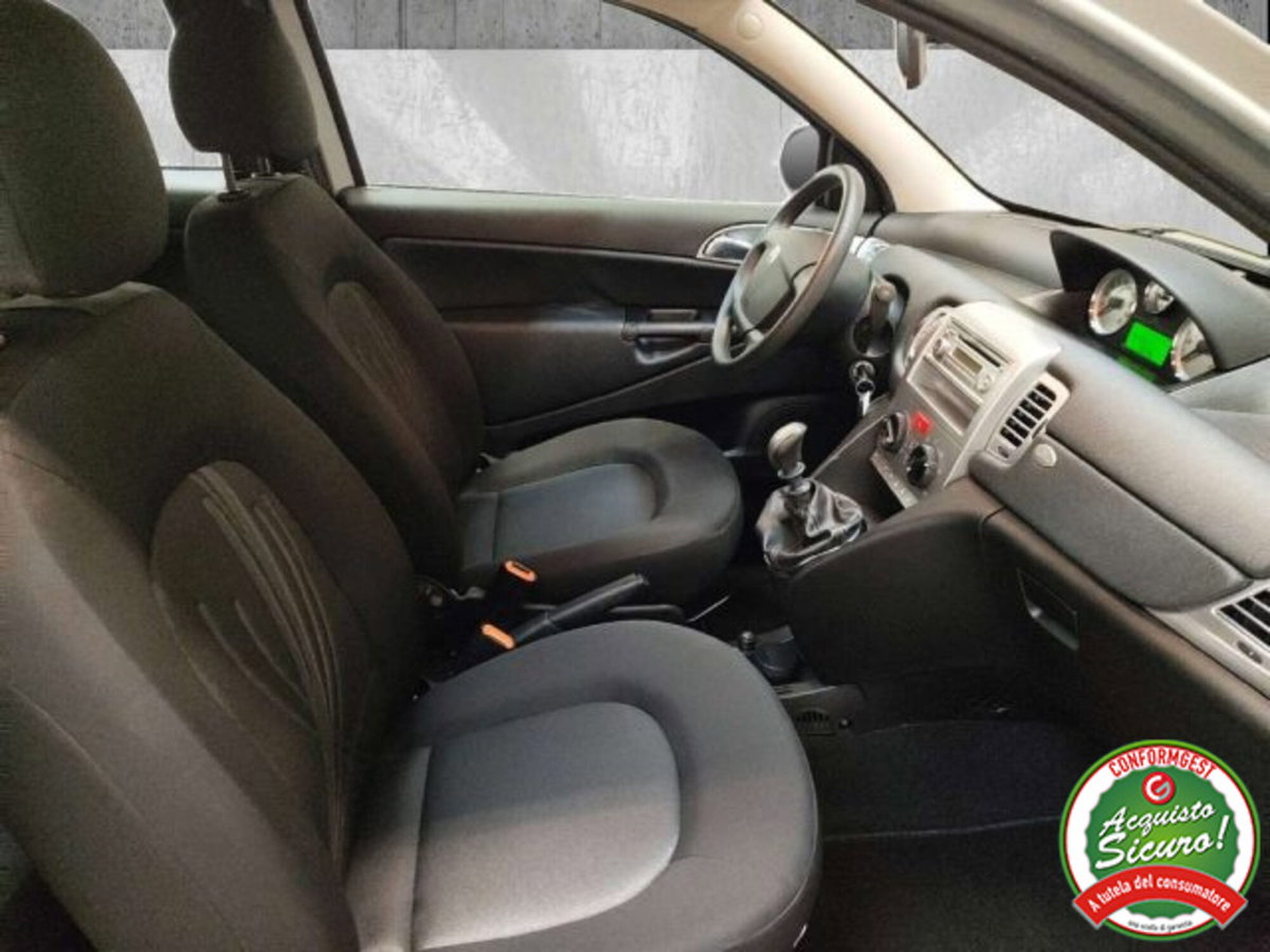 Lancia Ypsilon 1.2 69 CV Unyca (15)