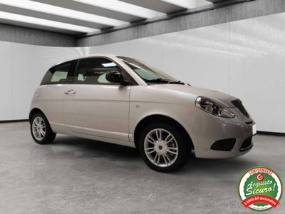 Lancia Ypsilon 1.2 69 CV Unyca (3)