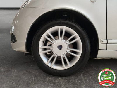 Lancia Ypsilon 1.2 69 CV Unyca (7)