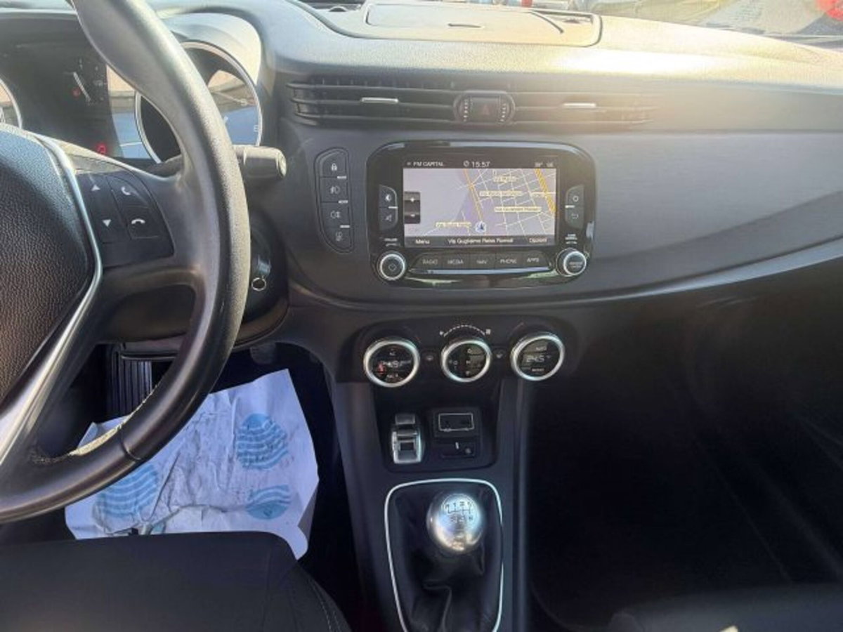 Alfa Romeo Giulietta 1.6 JTDm Giulietta 120cv (10)