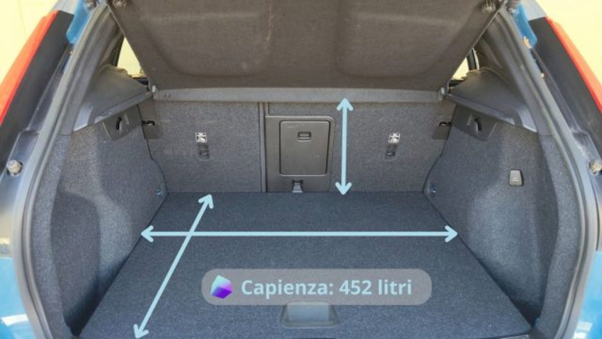 Volvo XC40 T4 Recharge Plug-in Hybrid automatico Plus Bright N1 (17)
