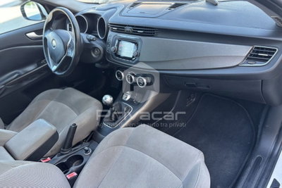 Alfa Romeo Giulietta 1.6 JTDm-2 Exclusive (11)