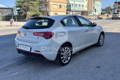 Alfa Romeo Giulietta 1.6 JTDm-2 Exclusive (5)