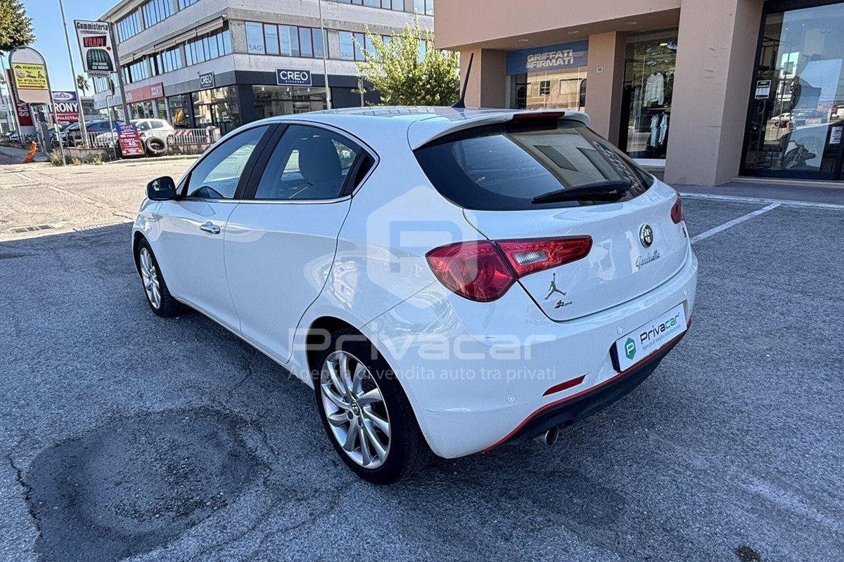 Alfa Romeo Giulietta 1.6 JTDm-2 Exclusive (7)