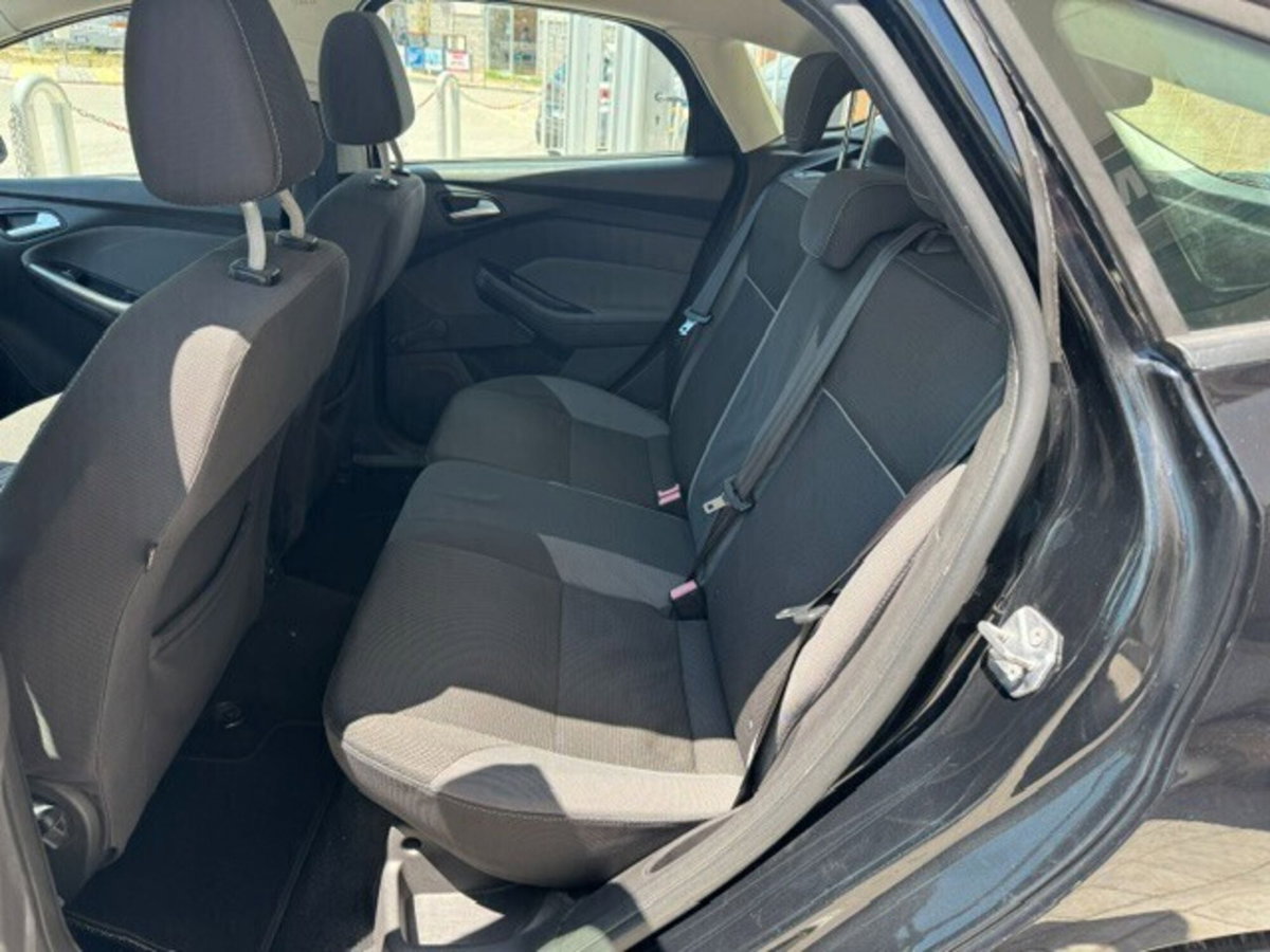 Ford Focus 1.6 TDCi 115 CV (10)