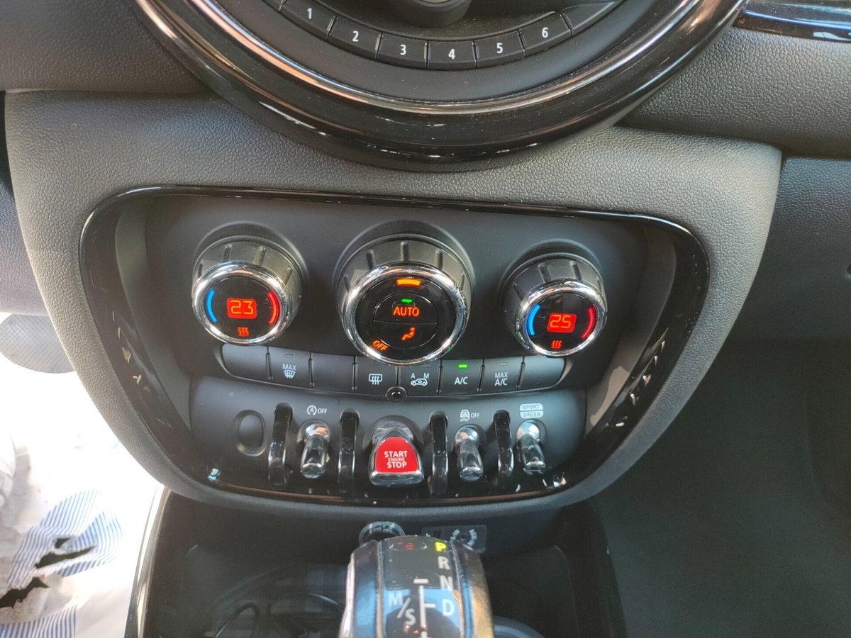 MINI Mini Clubman 2.0 Cooper D Untold Clubman (12)