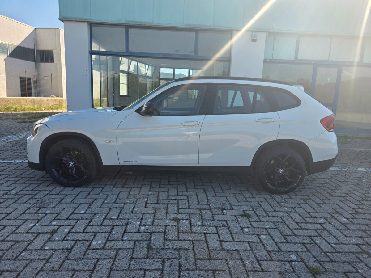 BMW X1 xDrive20d Futura (4)