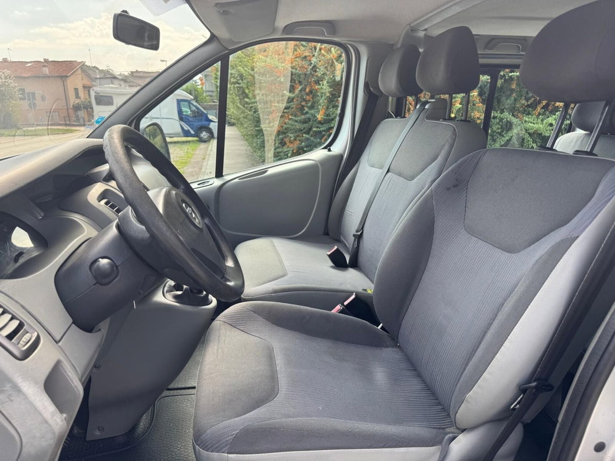 Opel Vivaro Furgone 27 2.0 CDTI 120CV PC-TN Combi 9 posti (12)