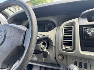 Opel Vivaro Furgone 27 2.0 CDTI 120CV PC-TN Combi 9 posti (15)