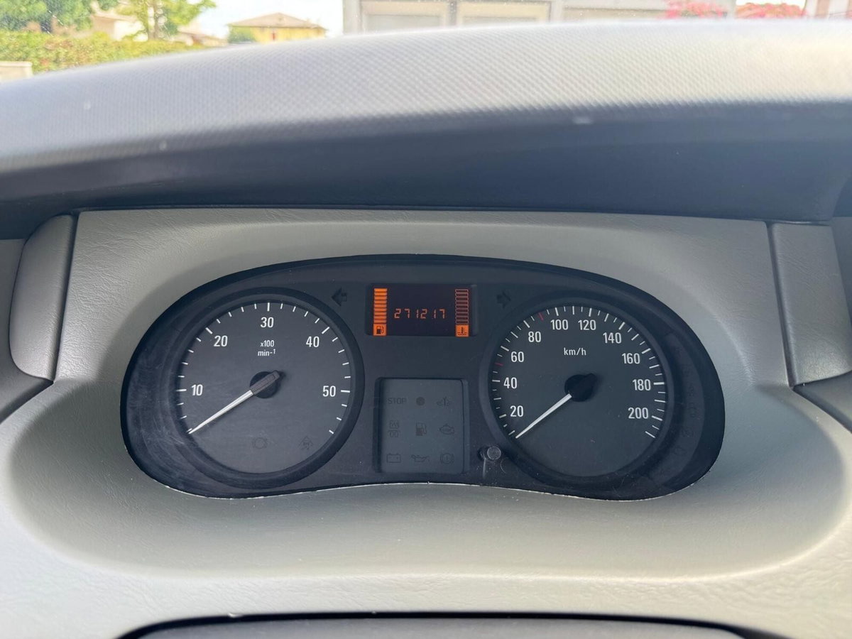 Opel Vivaro Furgone 27 2.0 CDTI 120CV PC-TN Combi 9 posti (17)