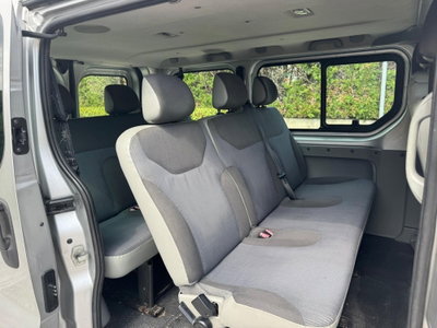 Opel Vivaro Furgone 27 2.0 CDTI 120CV PC-TN Combi 9 posti (18)