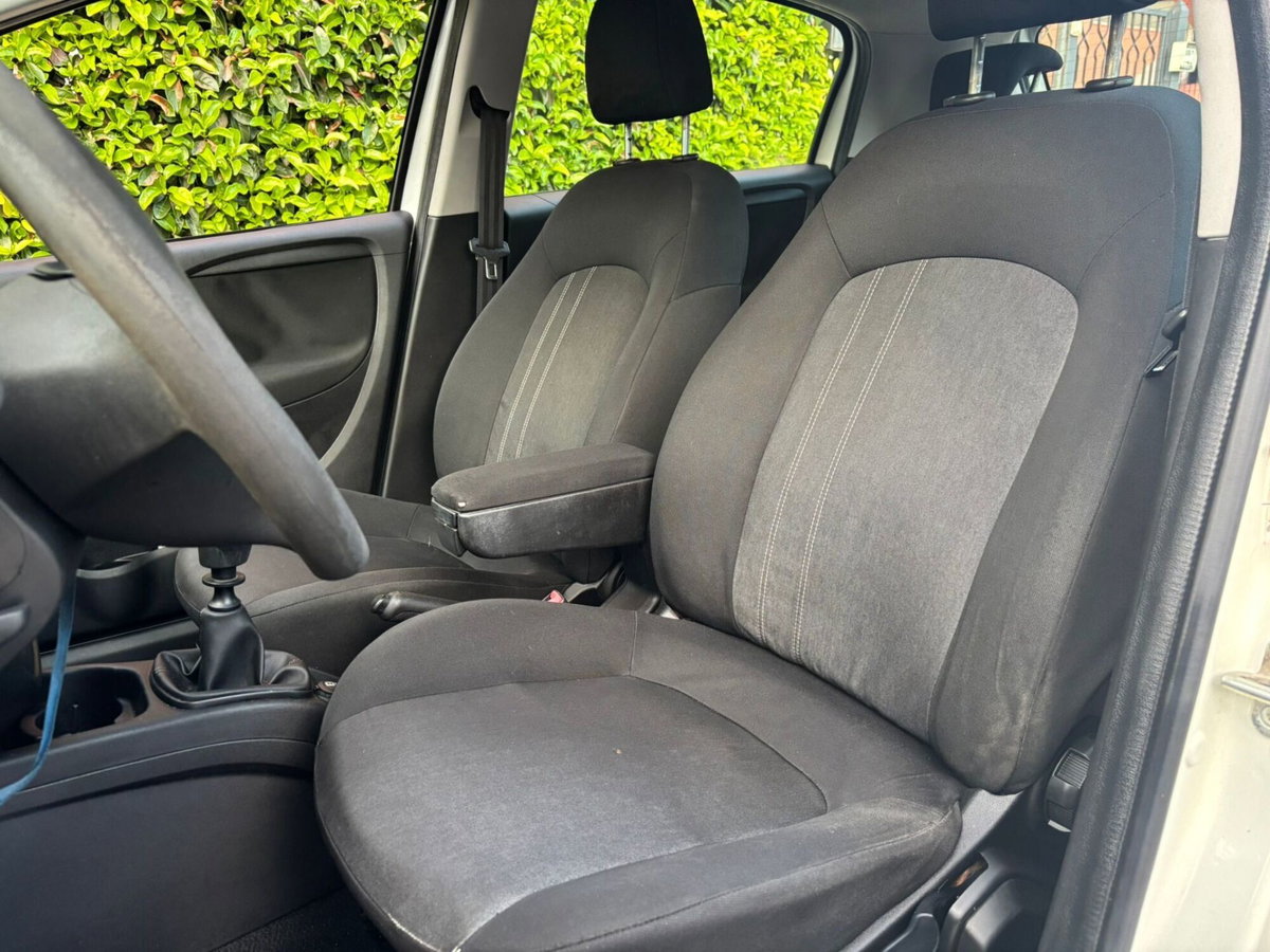 Fiat Punto 1.4 8V 5 porte Natural Power Easy (10)