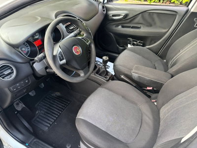 Fiat Punto 1.4 8V 5 porte Natural Power Easy (9)
