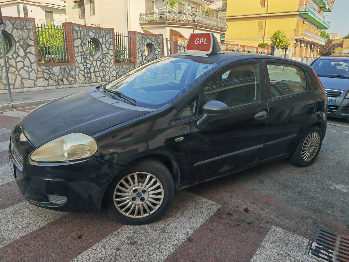 Fiat Grande Punto 1.4 5 porte Dynamic (3)