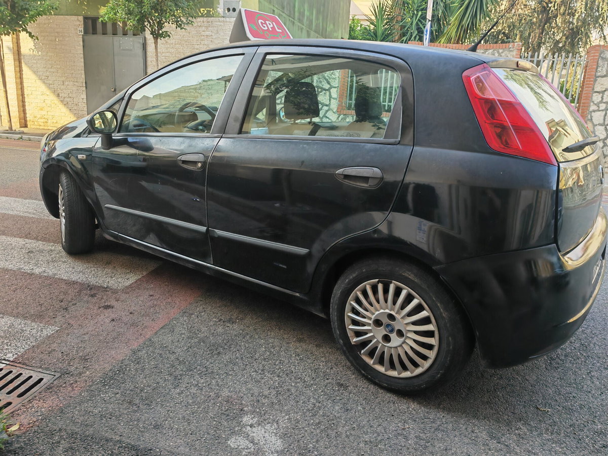 Fiat Grande Punto 1.4 5 porte Dynamic (4)