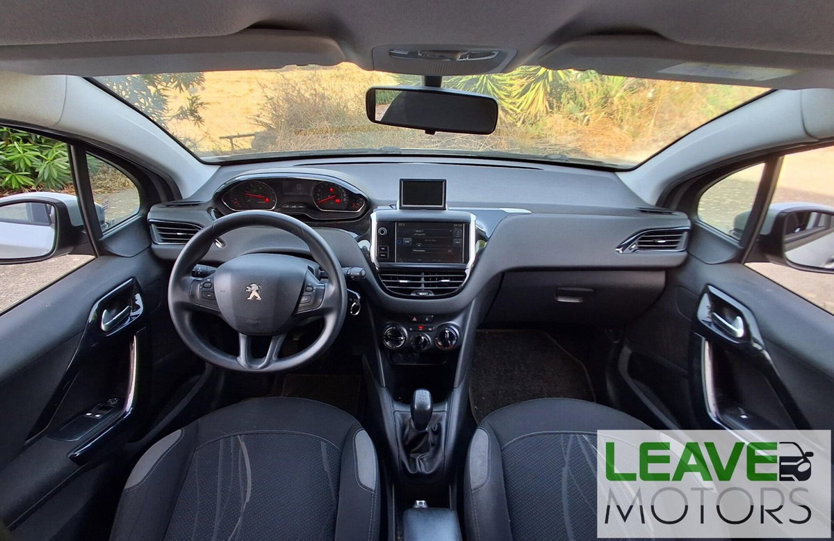 Peugeot 208 HDi 68 CV 5 porte Allure (11)