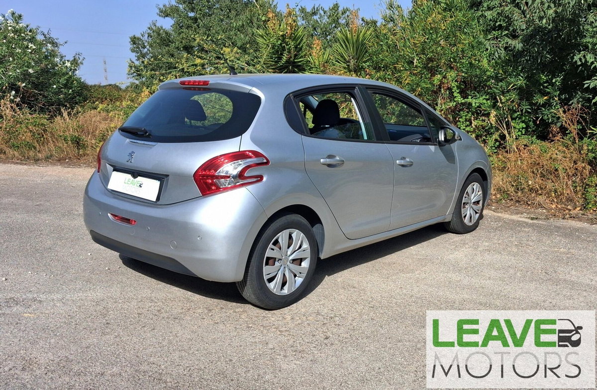 Peugeot 208 HDi 68 CV 5 porte Allure (5)