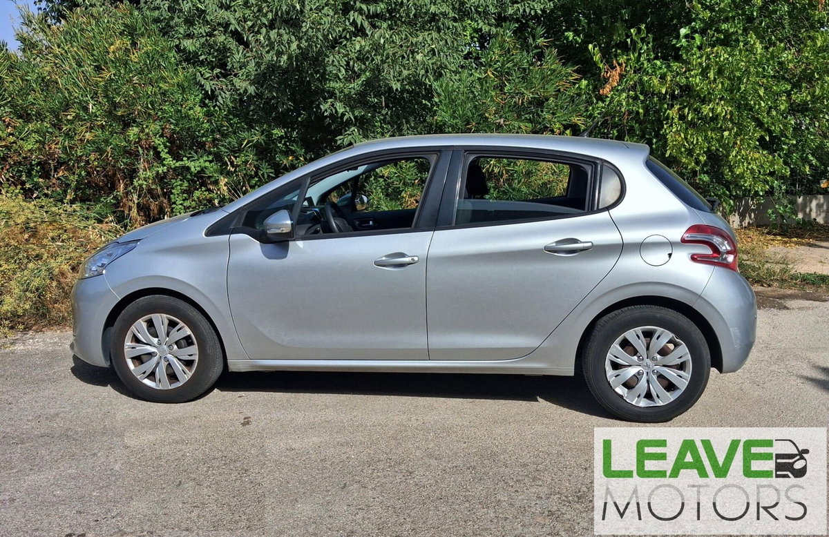 Peugeot 208 HDi 68 CV 5 porte Allure (8)