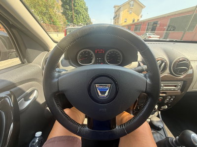 Dacia Duster 1.5 dCi 110CV 4x4 Lauréate (11)