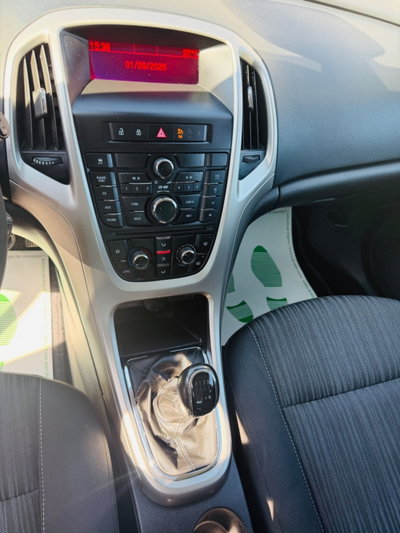Opel Astra Station Wagon 1.7 CDTI 110CV EcoFLES&S Sports Elective (13)