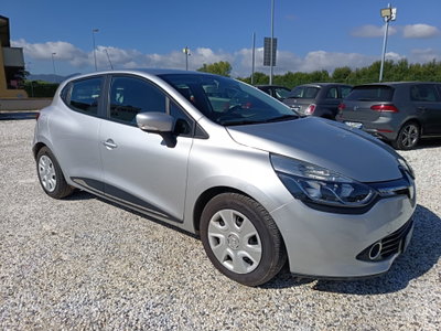 Renault Clio 1.2 75CV 5 porte Live (3)