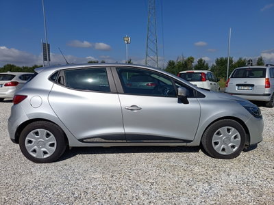 Renault Clio 1.2 75CV 5 porte Live (4)