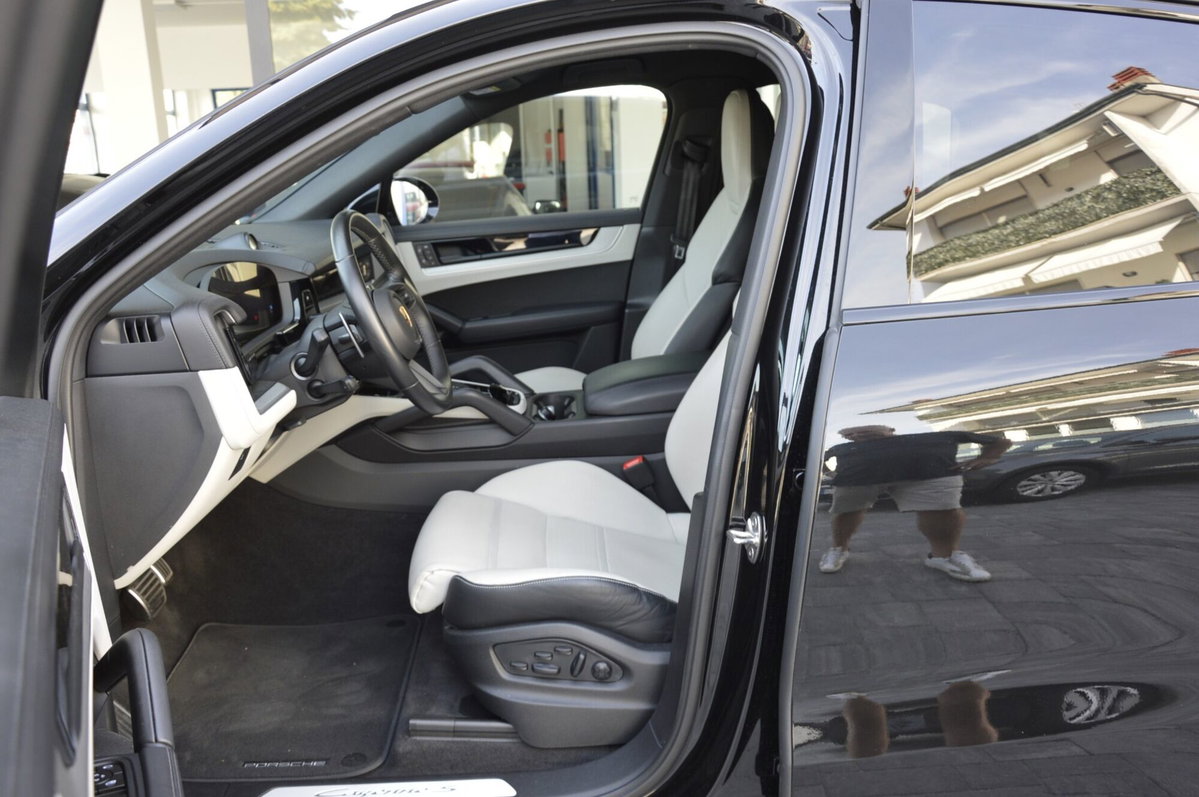 Porsche Cayenne Coupé 4.0 S tiptronic (8)