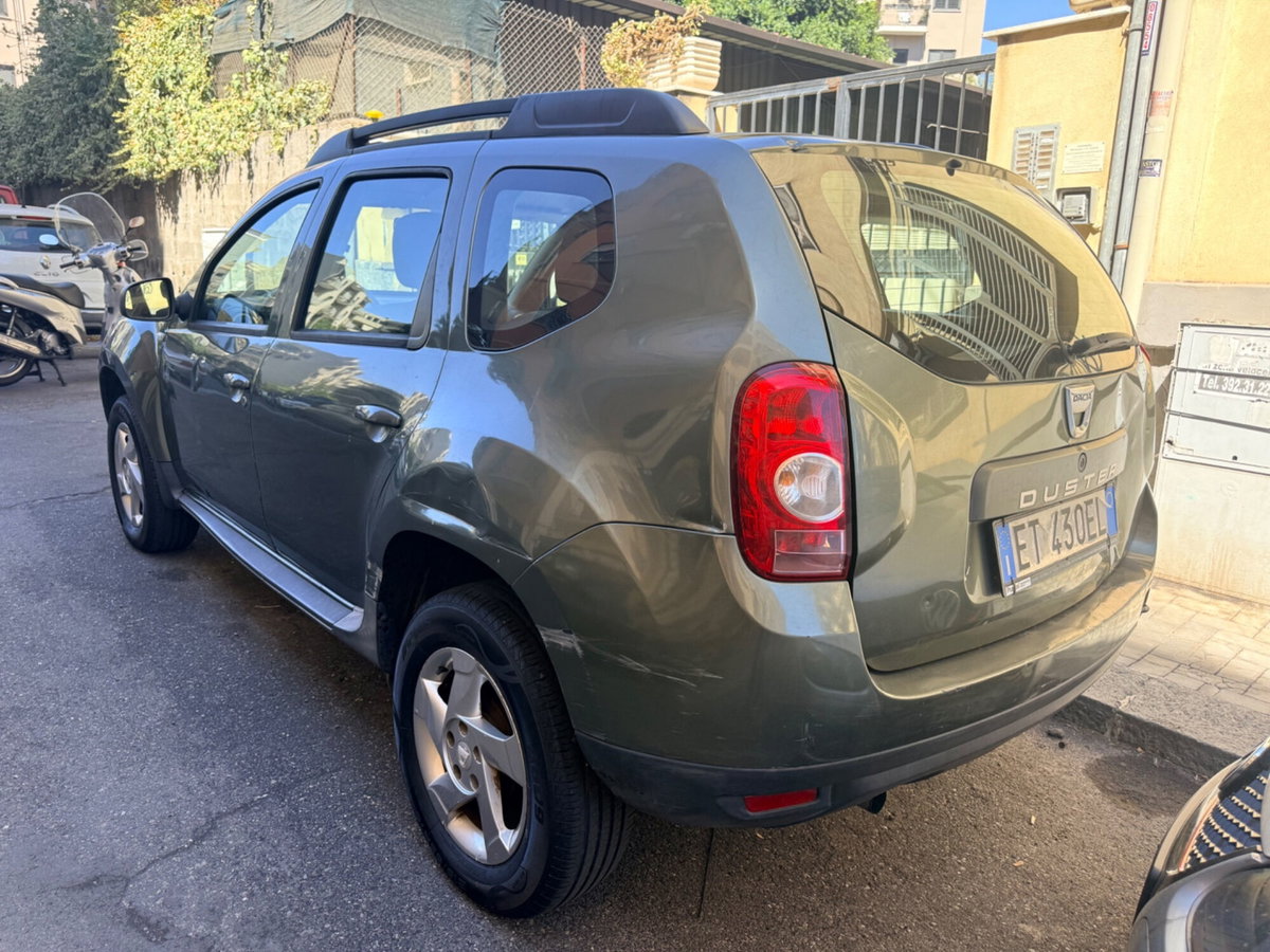 Dacia Duster 1.5 dCi 110CV 4x2 Lauréate Autocarro (4)