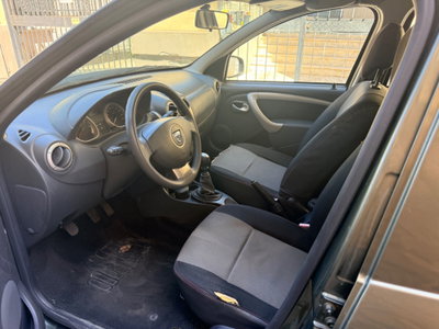 Dacia Duster 1.5 dCi 110CV 4x2 Lauréate Autocarro (6)