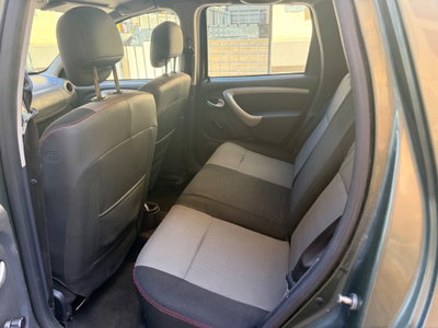 Dacia Duster 1.5 dCi 110CV 4x2 Lauréate Autocarro (7)