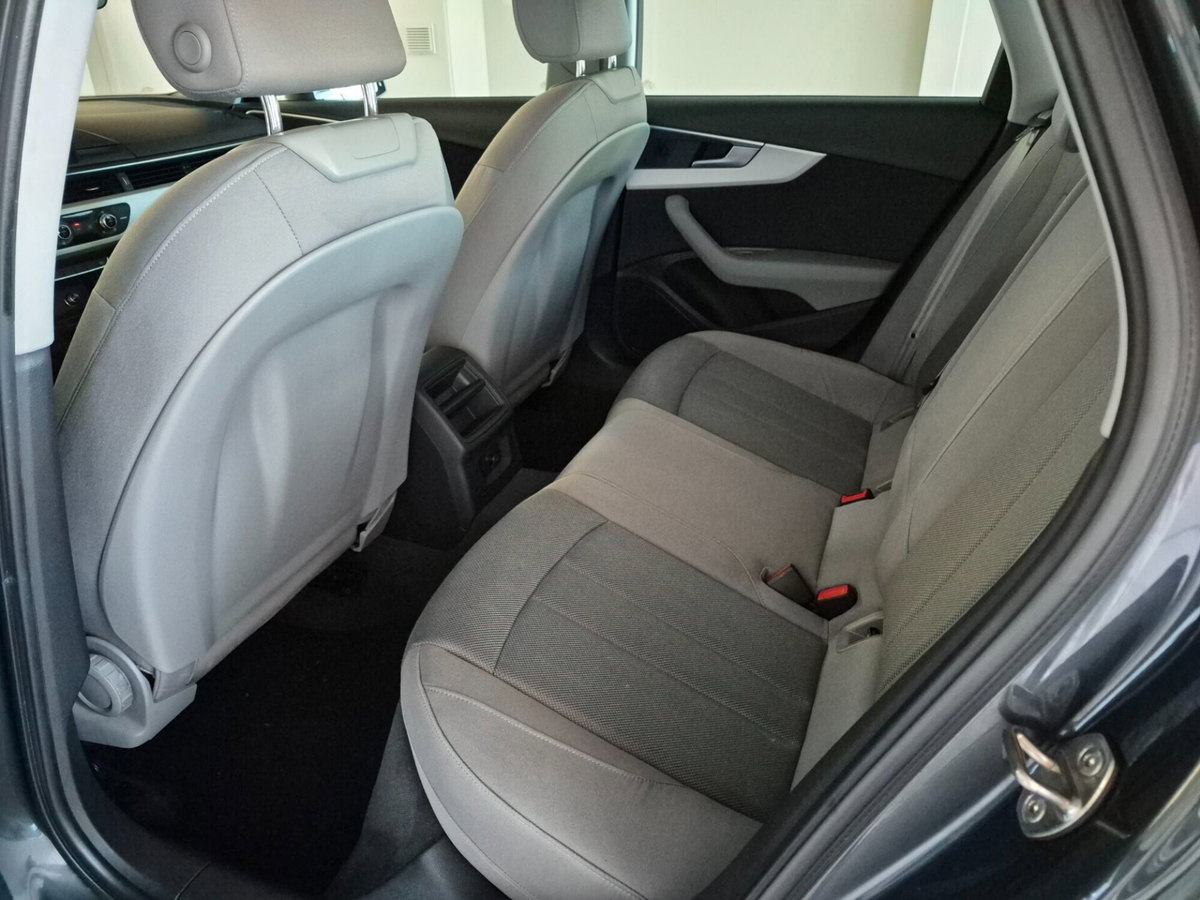 Audi A4 Avant 2.0 TDI 150 CV Business (12)