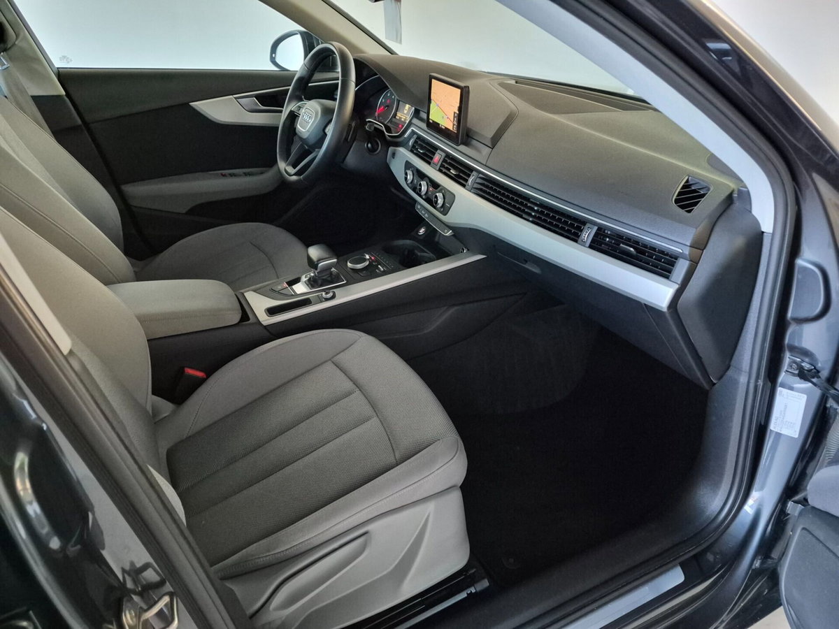 Audi A4 Avant 2.0 TDI 150 CV Business (15)