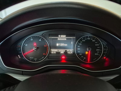 Audi A4 Avant 2.0 TDI 150 CV Business (3)