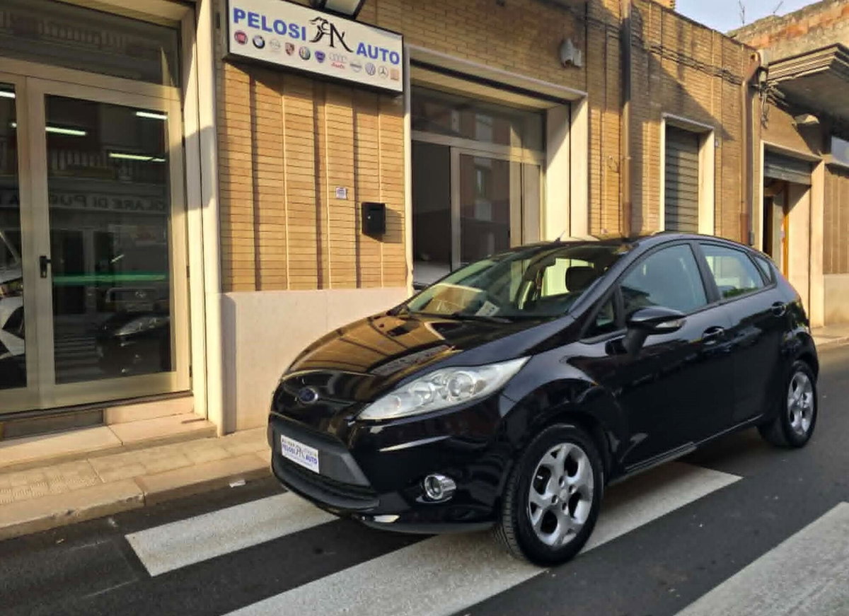 Ford Fiesta 1.4 TDCi 70CV 5 porte Titanium