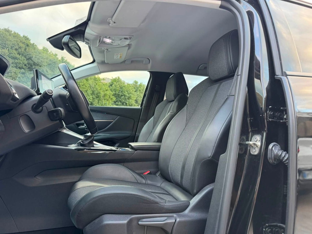 Peugeot 3008 BlueHDi 130 S&S EAT8 Allure Pack (8)