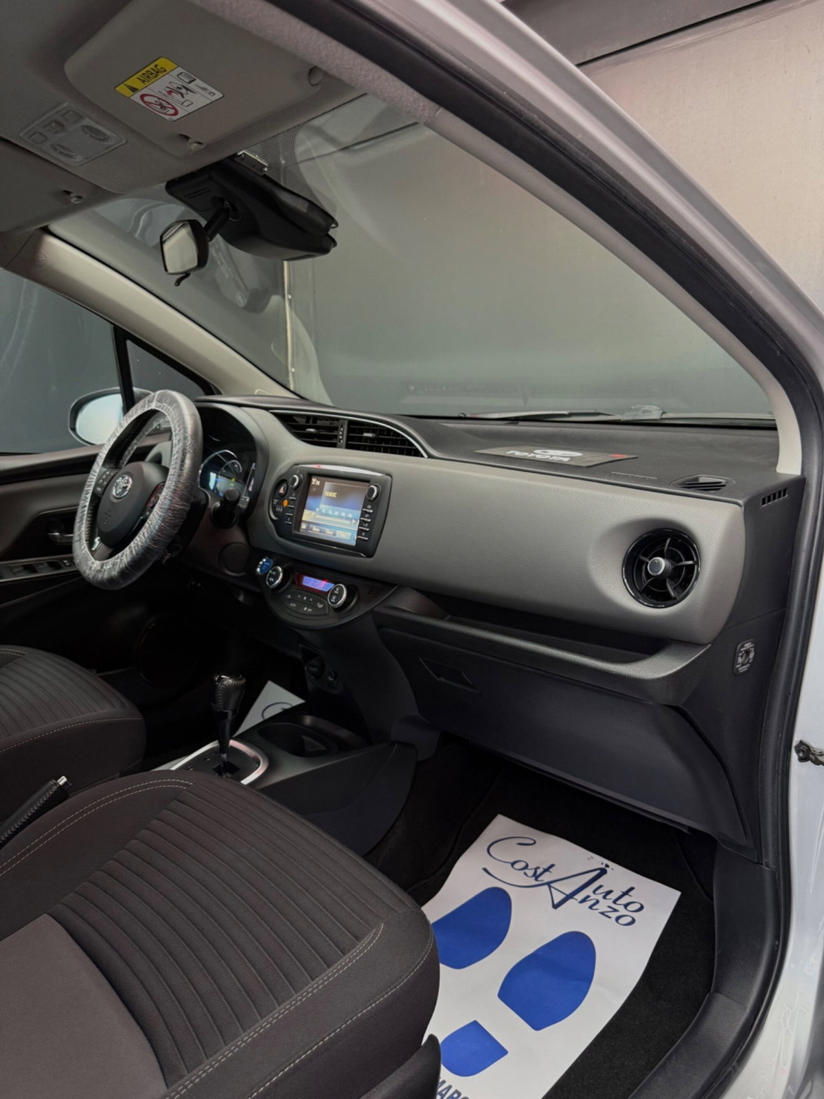 Toyota Yaris 1.5 Hybrid 5 porte Style (10)