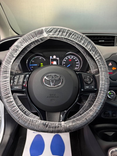 Toyota Yaris 1.5 Hybrid 5 porte Style (11)