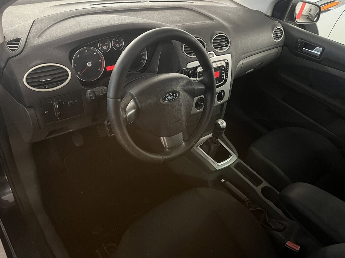 Ford Focus Station Wagon 1.6 TDCi (110CV) SW DPF (6)
