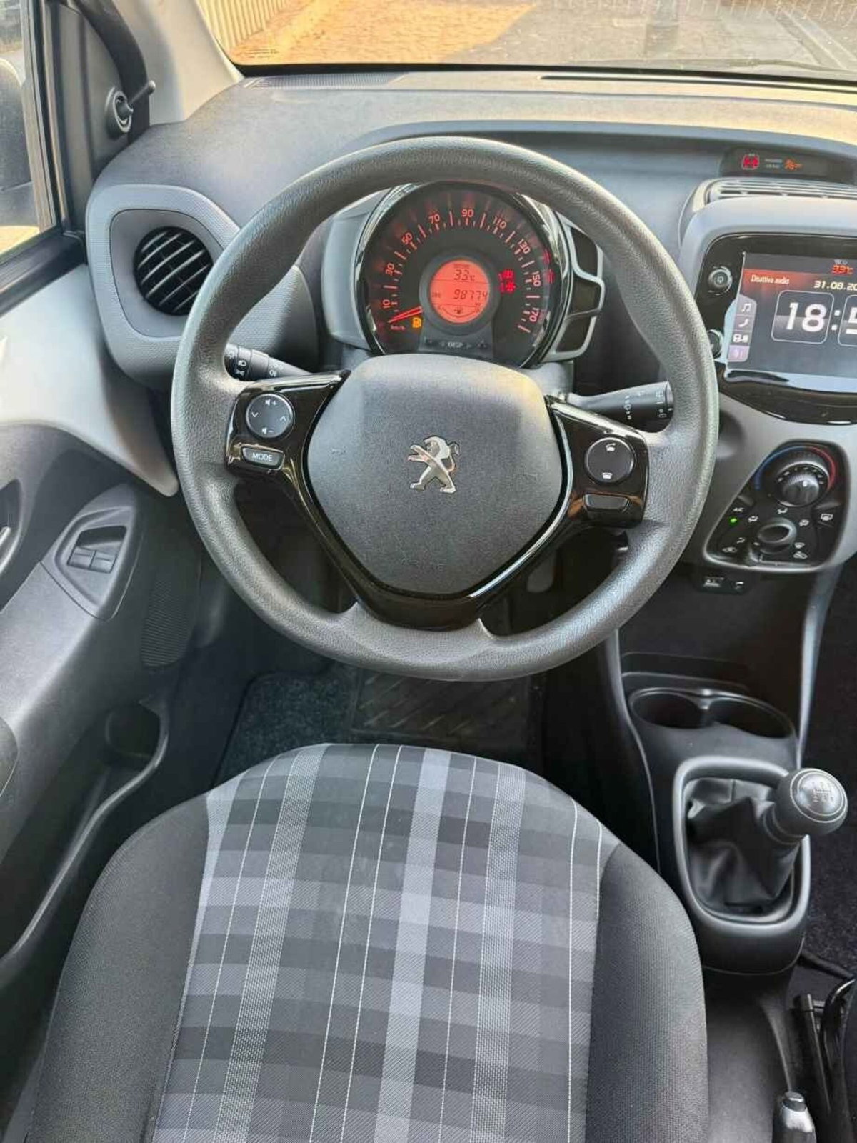 Peugeot 108 72 5 porte Active (17)