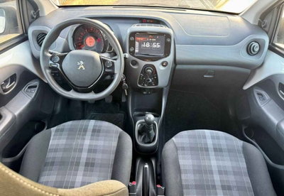 Peugeot 108 72 5 porte Active (2)