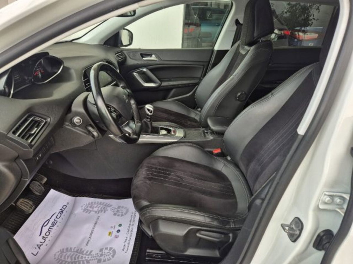 Peugeot 308 BlueHDi 120 S&S Allure (5)