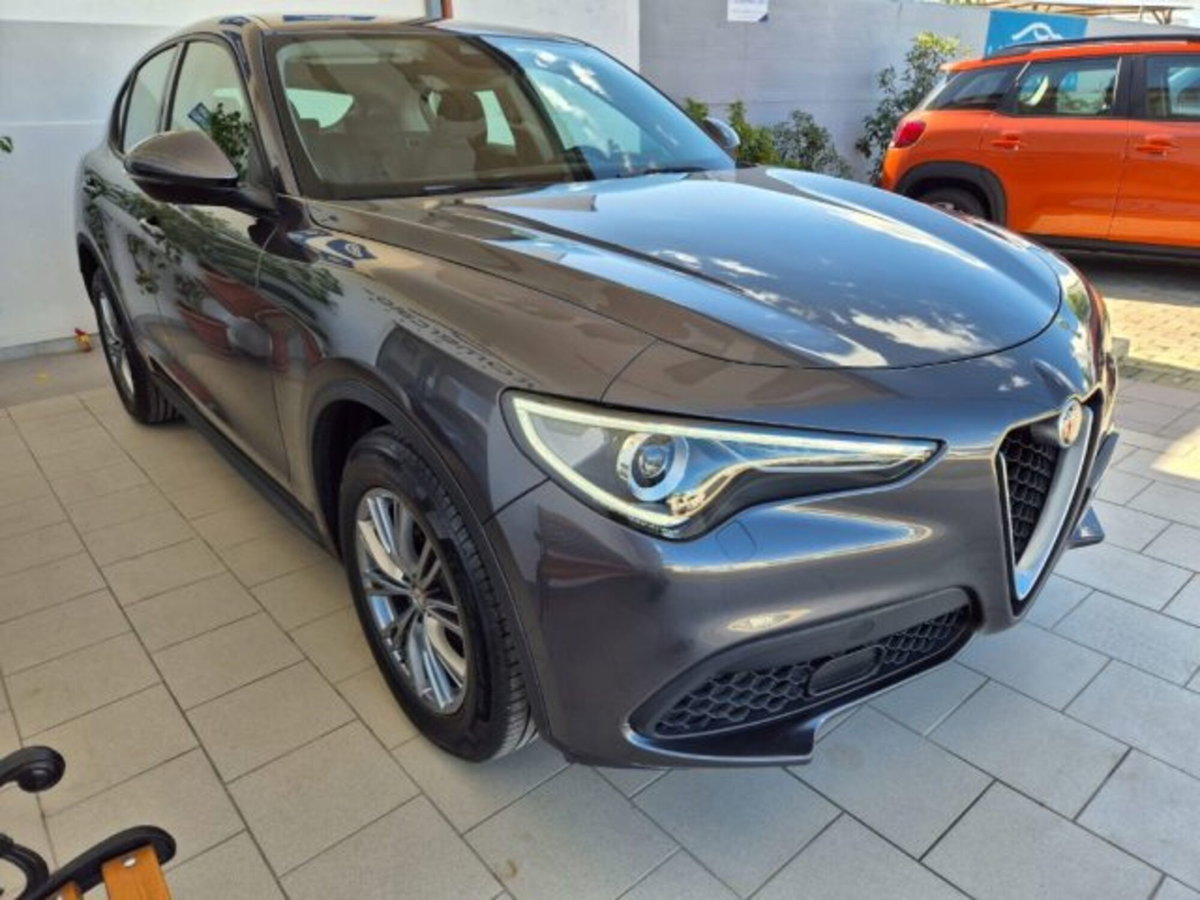Alfa Romeo Stelvio Stelvio 2.2 Turbodiesel 160 CV AT8 RWD Super Business (2)