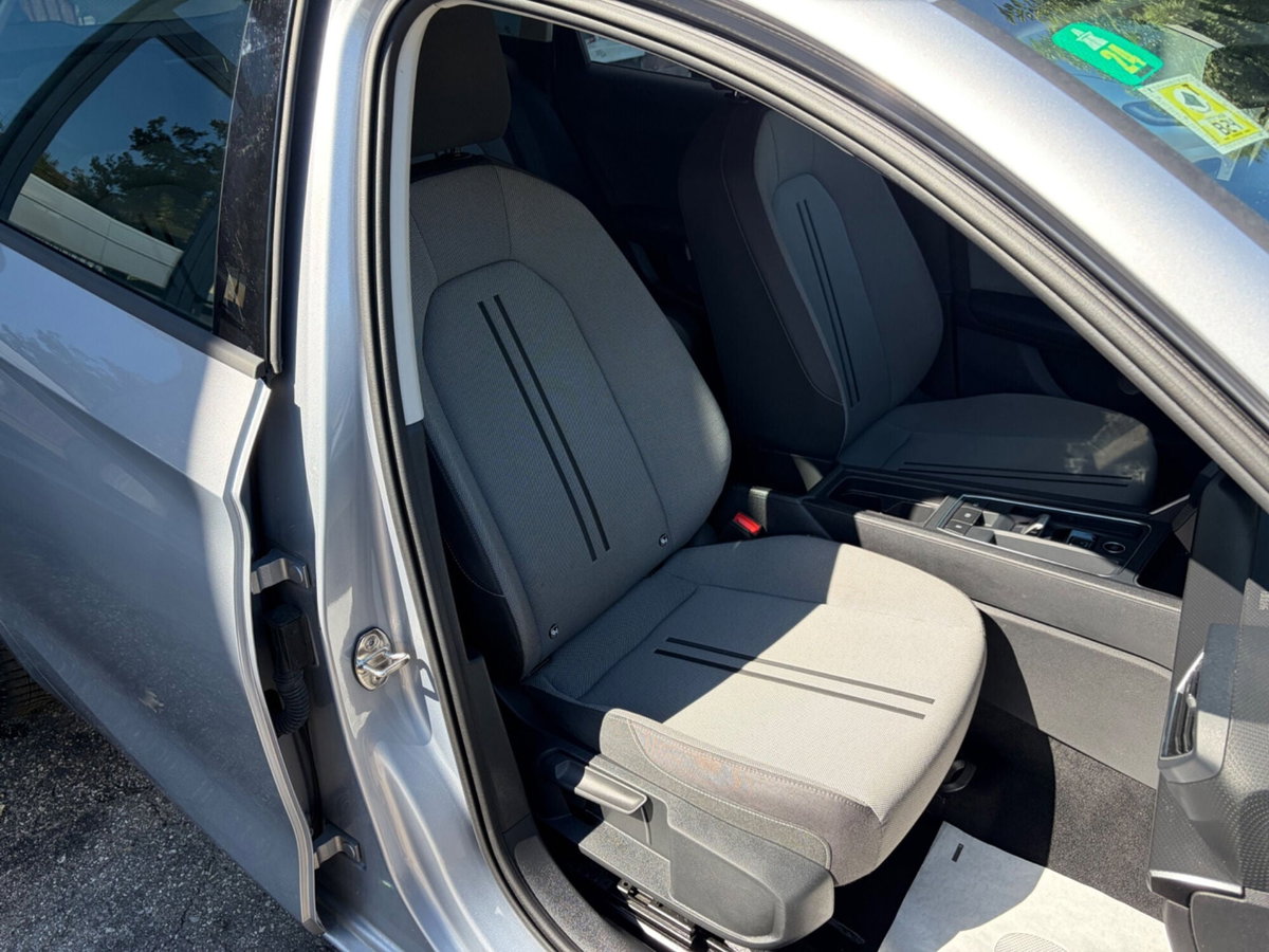 SEAT Leon ST Sportstourer 2.0 tdi Style 150cv dsg (12)