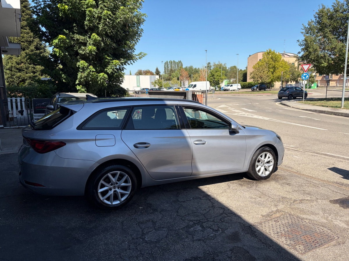 SEAT Leon ST Sportstourer 2.0 tdi Style 150cv dsg (4)