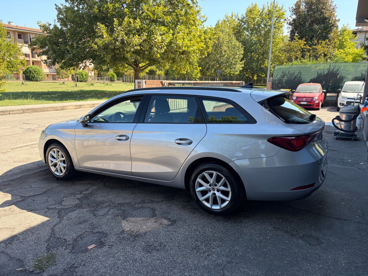 SEAT Leon ST Sportstourer 2.0 tdi Style 150cv dsg (5)