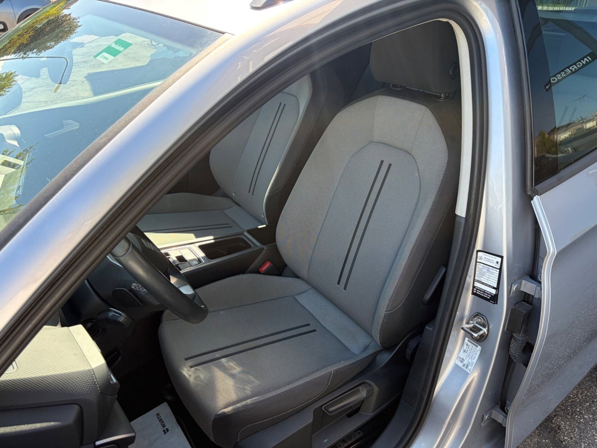 SEAT Leon ST Sportstourer 2.0 tdi Style 150cv dsg (9)