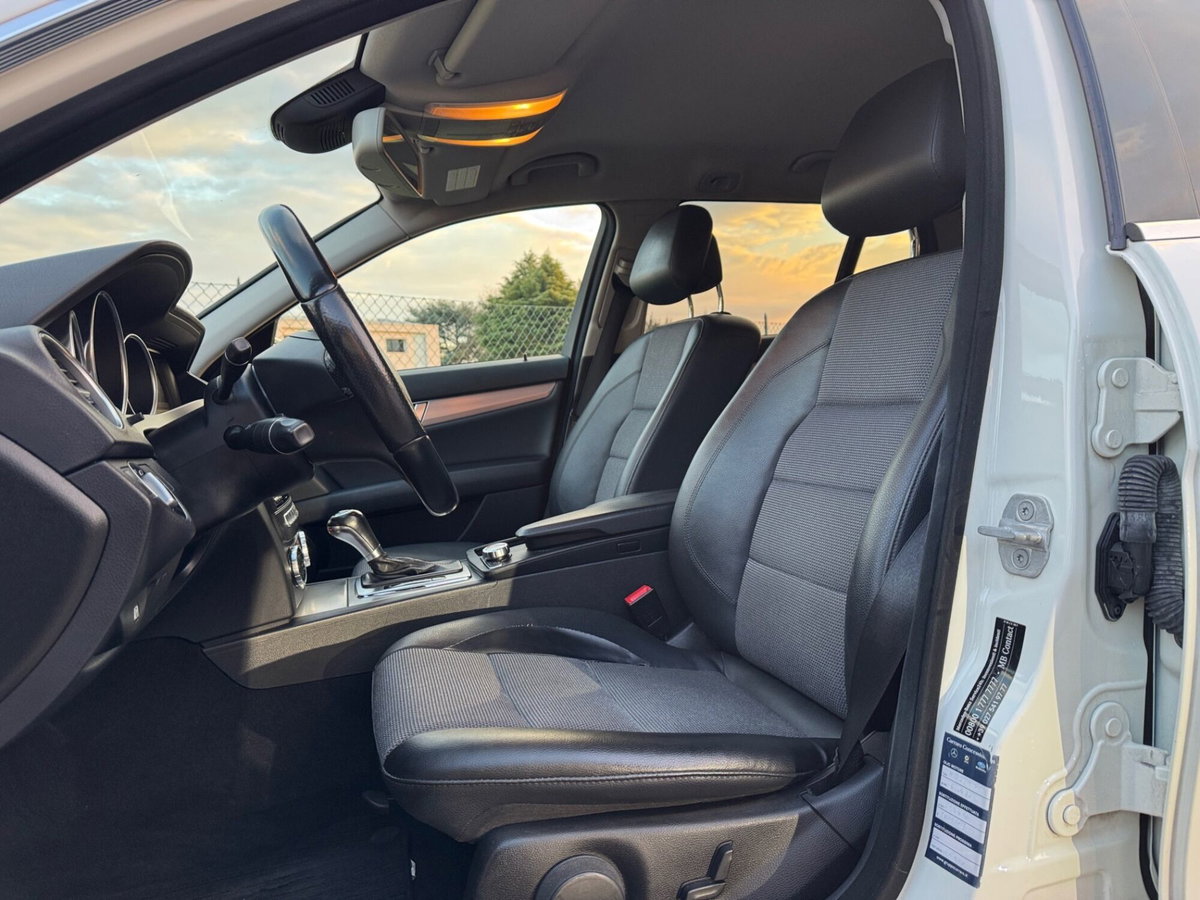 Mercedes-Benz Classe C Station Wagon 220 CDI BlueEFFICIENCY Avantgarde AMG (9)